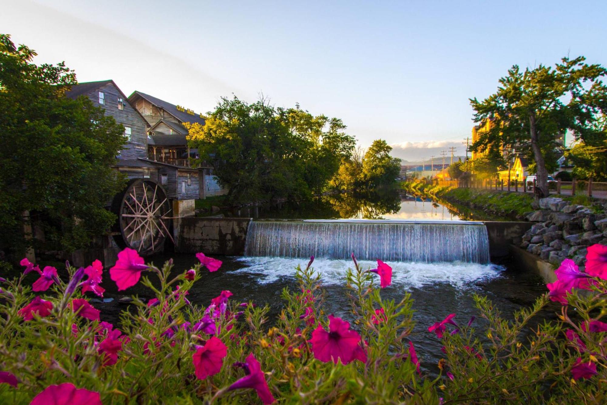 Waterfall Cabin McCookville Exterior photo