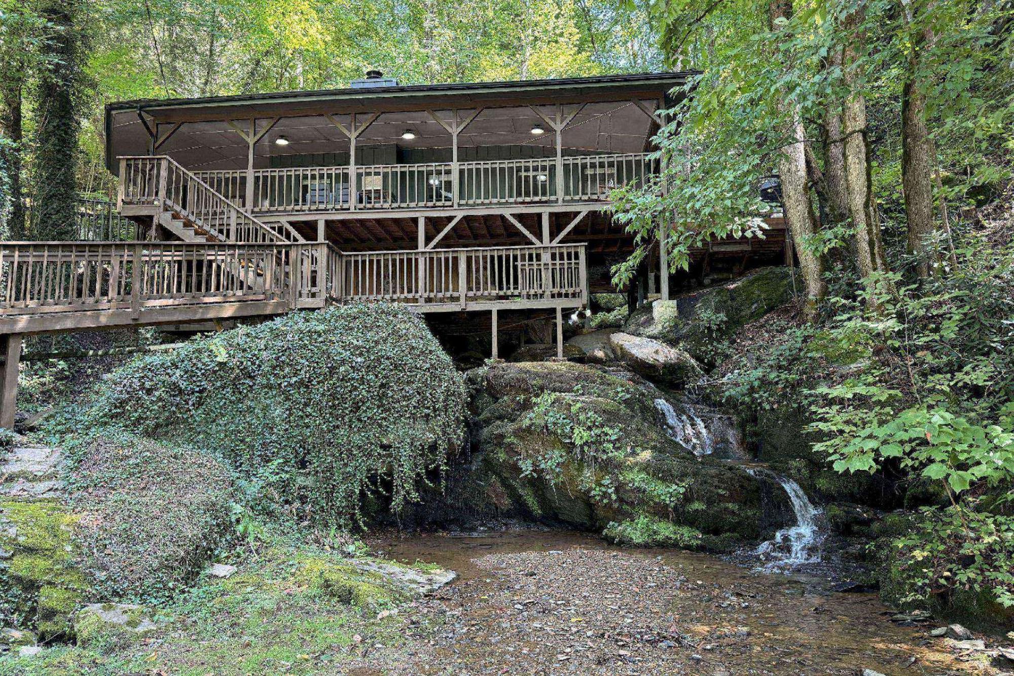 Waterfall Cabin McCookville Exterior photo